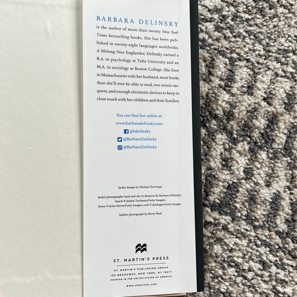 A Week at the Shore by Barbara Delinksy BookTok Fiction Hardcover Book - Picture 3 of 4